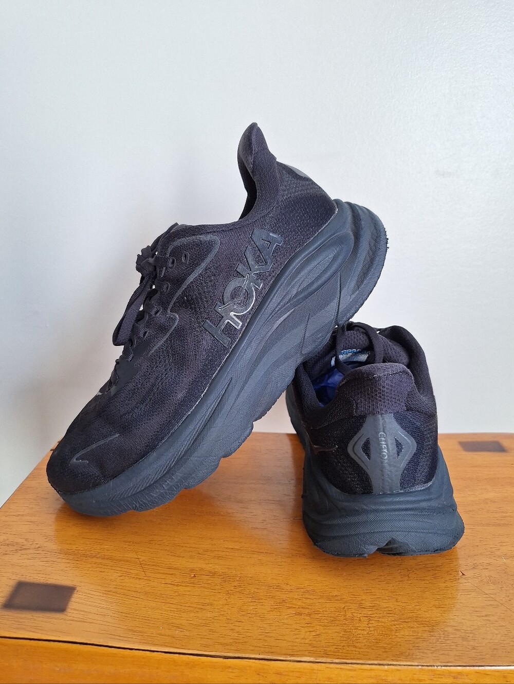 Hoka Clifton 10 Women's Black /Black Size 10.5D - Picture 8 of 12